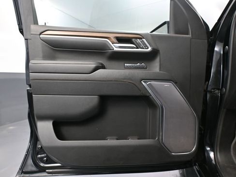 Used 2023 Chevrolet Silverado 1500 High Country w/ High Country Premium Package AWD/4WD image 22