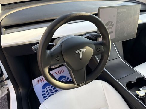Used 2020 Tesla Model Y Performance image 13