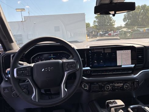 New 2026 Chevrolet Silverado 1500 LT Trail Boss w/ Convenience Package II image 12