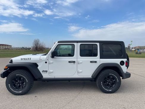 Used 2020 Jeep Wrangler Unlimited Sport image 5