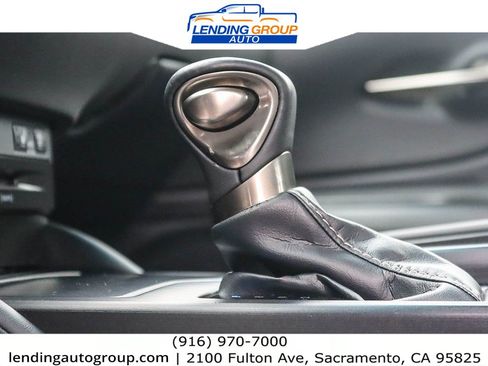 Used 2019 Lexus ES 300h image 22