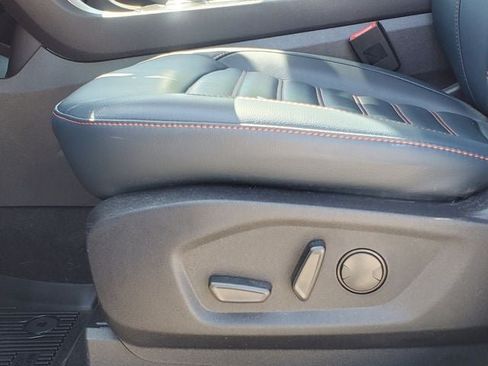 Used 2024 Ford Edge SEL w/ Sport Appearance Package AWD/4WD image 6