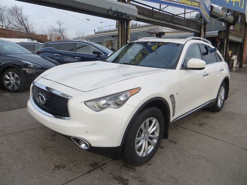 Used 2017 INFINITI QX70 Base AWD w/ Premium Package image 8