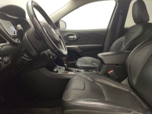Used 2021 Jeep Cherokee Latitude Lux AWD/4WD image 17