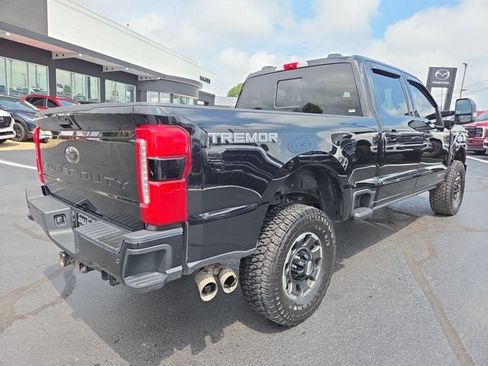 Used 2024 Ford F250 Lariat w/ Lariat Ultimate Package AWD/4WD image 5