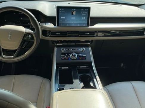 Used 2021 Lincoln Aviator Reserve w/ Elements Package Plus image 18