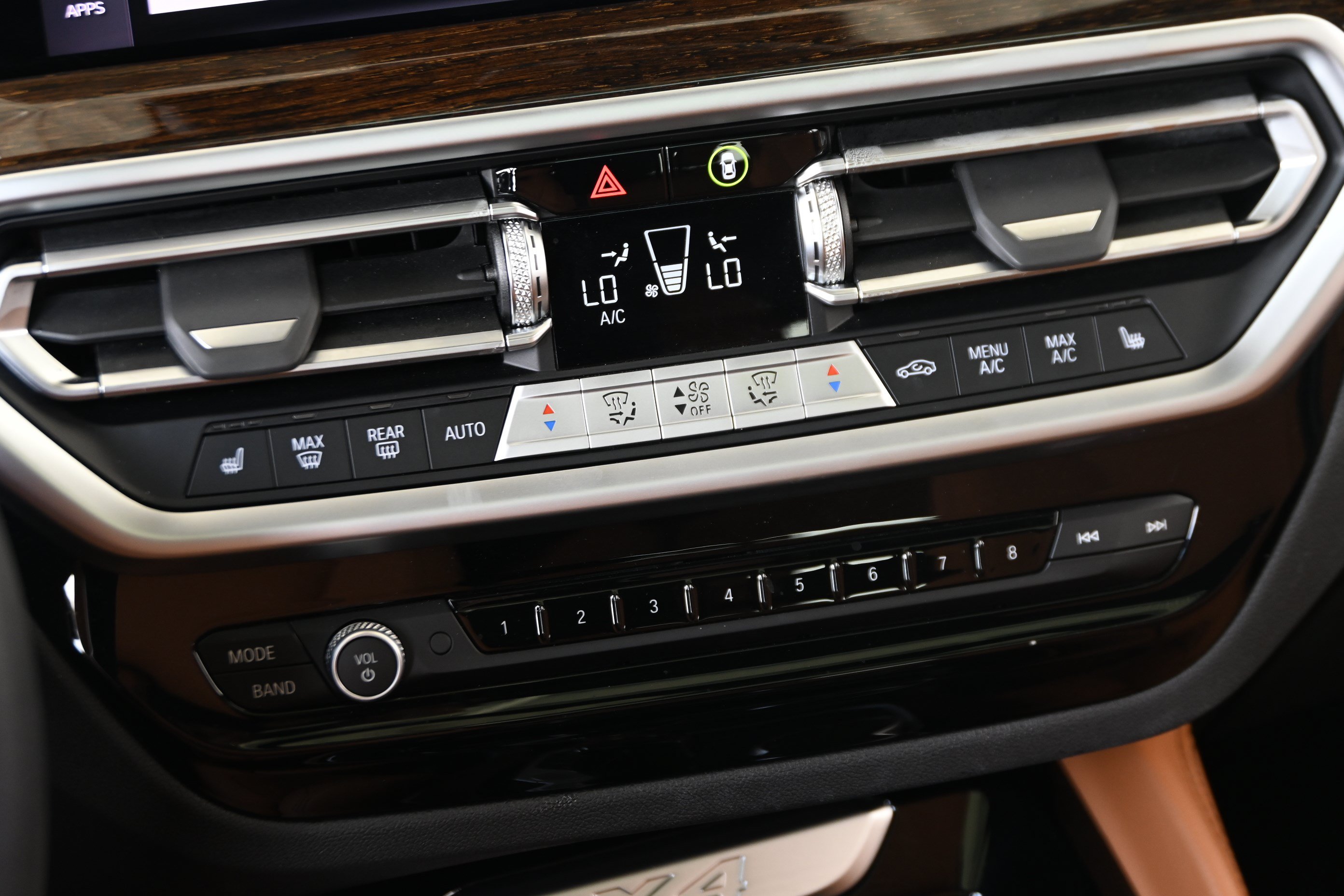 Certified 2025 BMW X4 xDrive30i AWD/4WD image 20