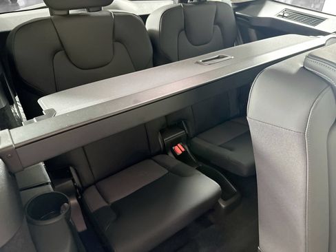New 2026 Volvo XC90 B5 Plus w/ Protection Package Premier AWD/4WD image 30