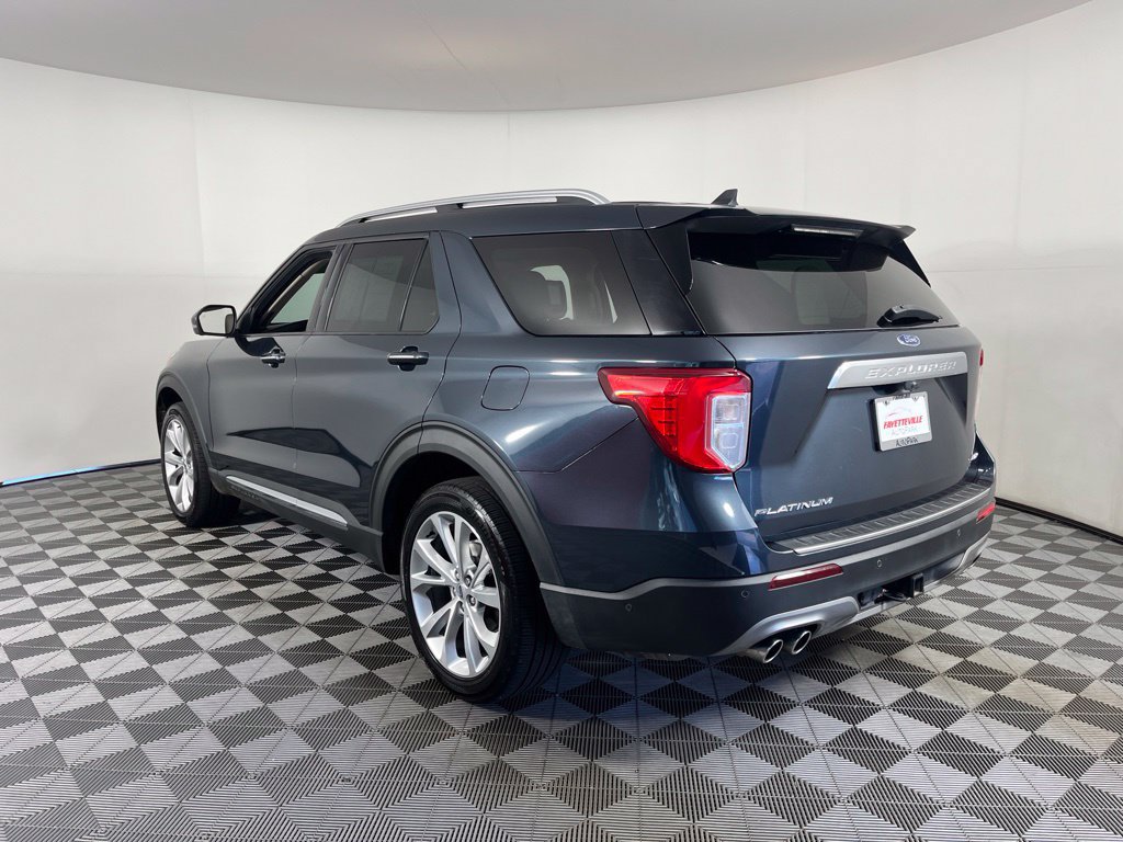 Used 2022 Ford Explorer Platinum w/ Equipment Group 601A AWD/4WD image 16