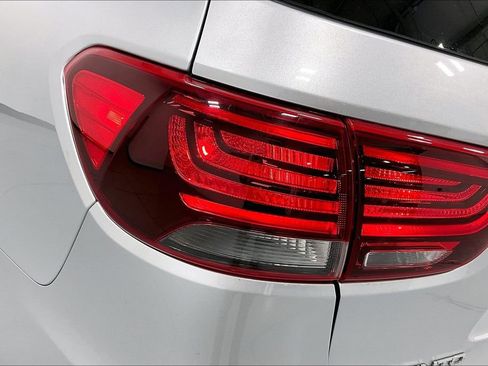Used 2019 Kia Sorento L FWD image 39