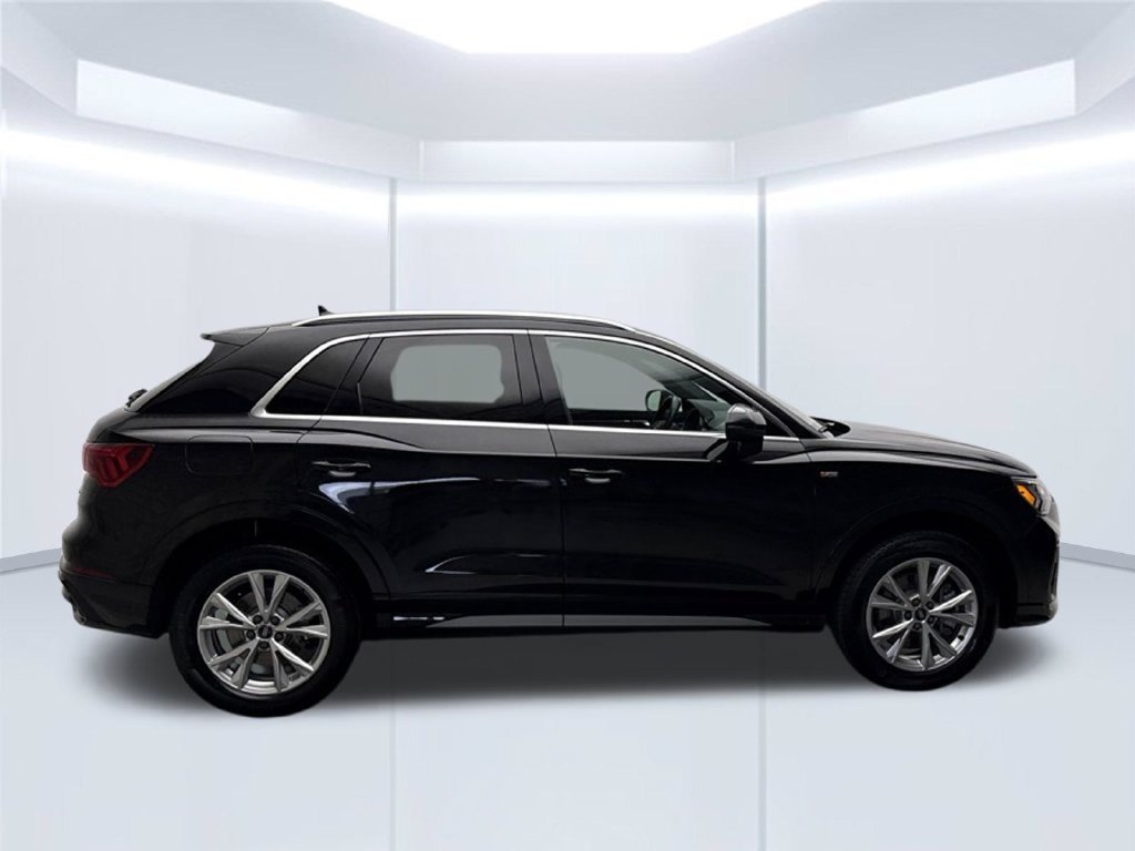 Used 2022 Audi Q3 2.0T Premium Plus w/ Premium Plus Package AWD/4WD image 7