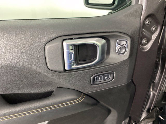 Used 2026 Jeep Wrangler Unlimited Sahara AWD/4WD image 17