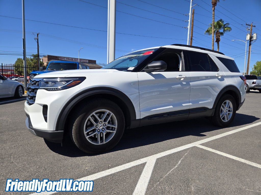 Certified 2026 Ford Explorer Active w/ Active Comfort Package RWD image 2