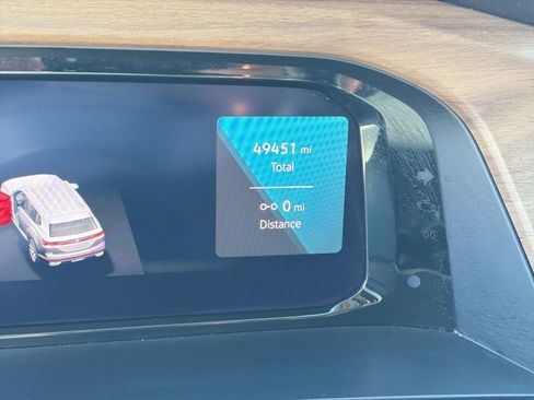 Used 2024 Volkswagen Atlas SE image 18