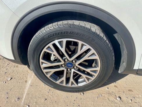 Used 2021 Ford Escape SEL AWD/4WD image 9