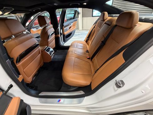 Used 2017 BMW 750i xDrive AWD/4WD image 53