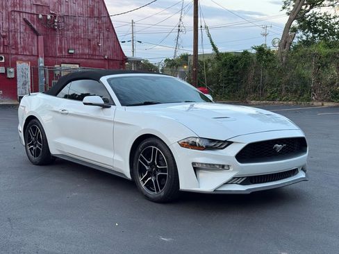 Used 2018 Ford Mustang Premium RWD image 3