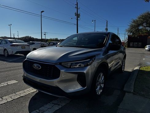 Used 2023 Ford Escape Active w/ Cold Weather Package image 4