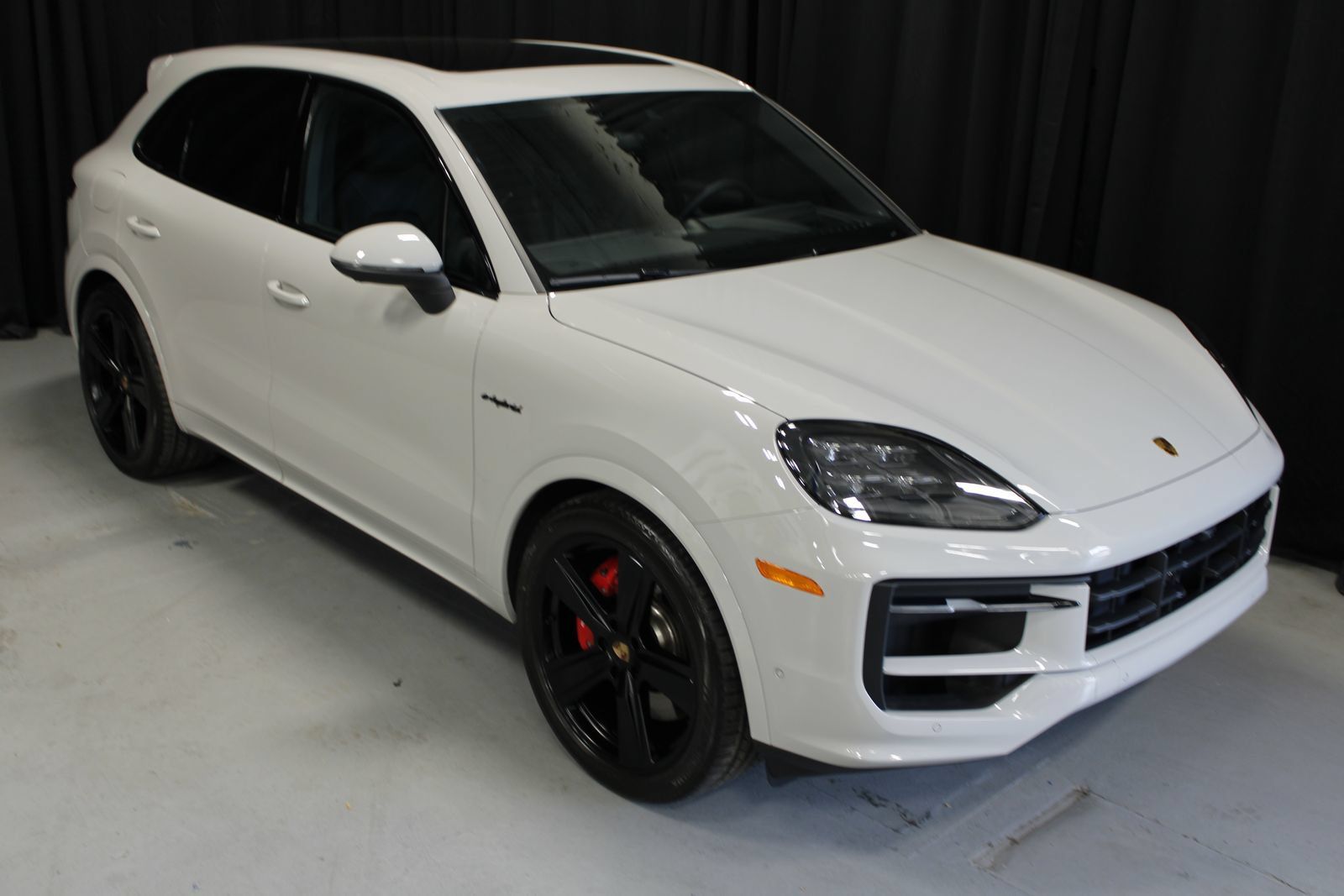 Certified 2026 Porsche Cayenne S AWD/4WD image 11