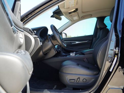 Certified 2024 INFINITI QX50 Luxe w/ Accent Package image 28