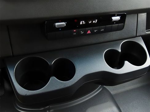 Used 2024 Mercedes-Benz Sprinter 3500 image 36