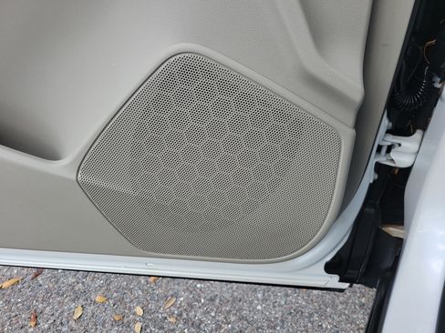 Used 2019 Cadillac XT4 Luxury image 18