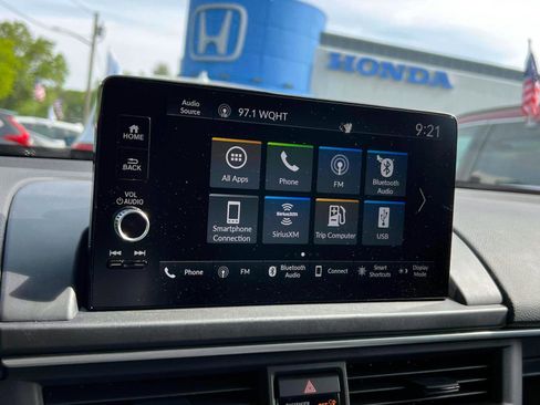 Certified 2025 Honda Pilot EX-L image 28