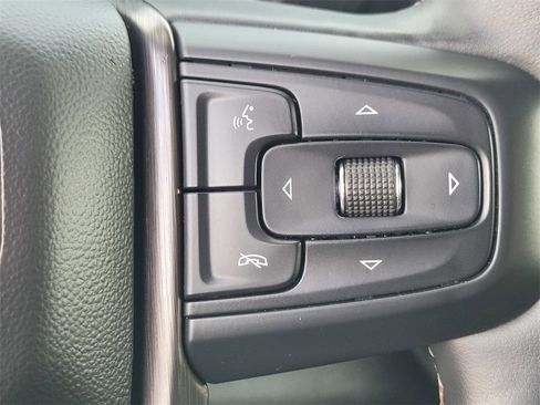 Used 2024 GMC Sierra 2500 AT4 image 20