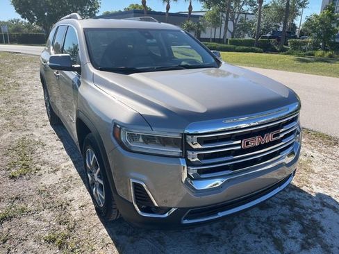 Used 2022 GMC Acadia SLT w/ Technology Package FWD image 1