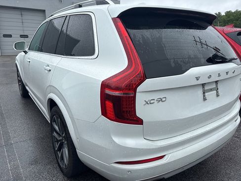 Used 2017 Volvo XC90 T6 Momentum w/ Vision Package AWD/4WD image 7