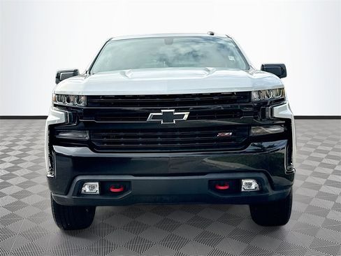 Used 2020 Chevrolet Silverado 1500 LT Trail Boss image 2
