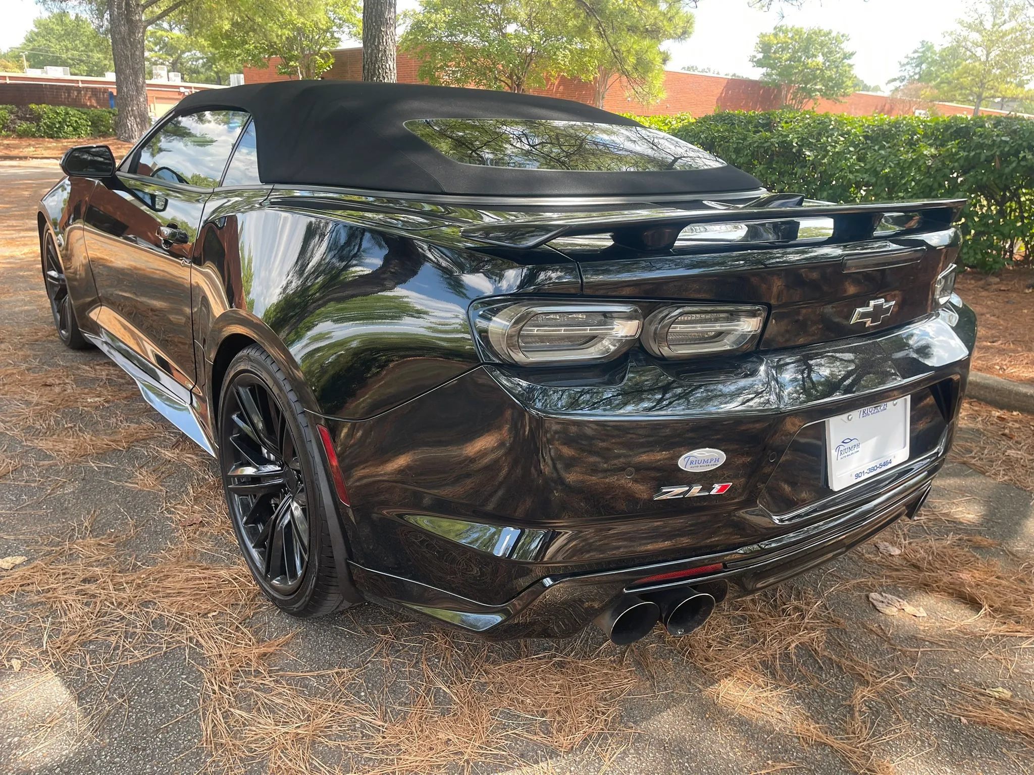 Used 2019 Chevrolet Camaro ZL1 RWD image 5