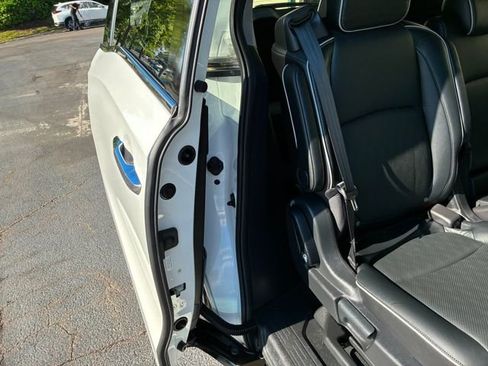 Used 2023 Honda Odyssey Elite image 21