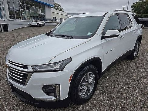 Used 2023 Chevrolet Traverse LT image 12