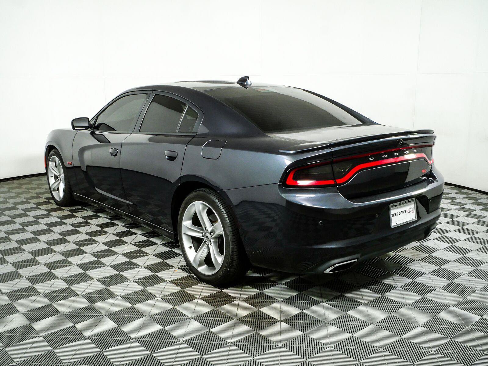 Used 2018 Dodge Charger R/T RWD image 27