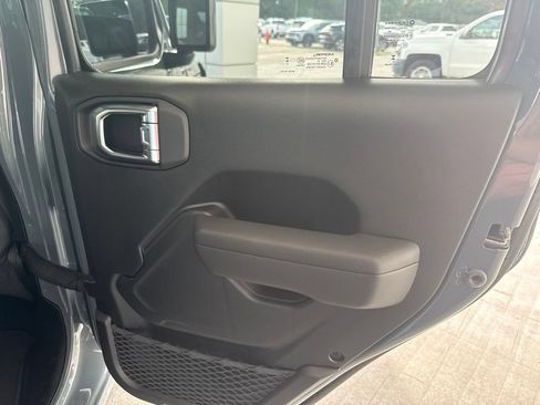 Used 2025 Jeep Wrangler Unlimited Sport AWD/4WD image 29