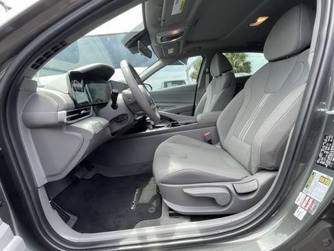 Used 2025 Hyundai Elantra SEL w/ Cargo Package FWD image 20