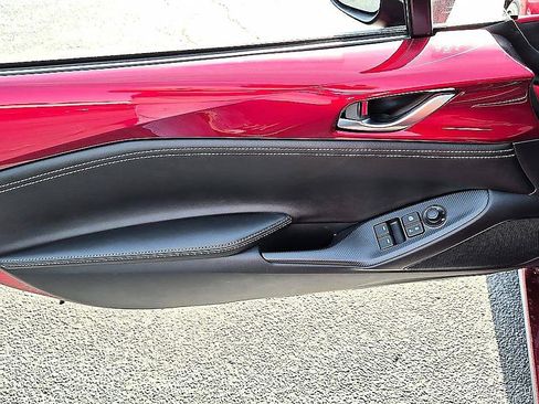 New 2026 MAZDA MX-5 Miata Club w/ Interior Package RWD image 12