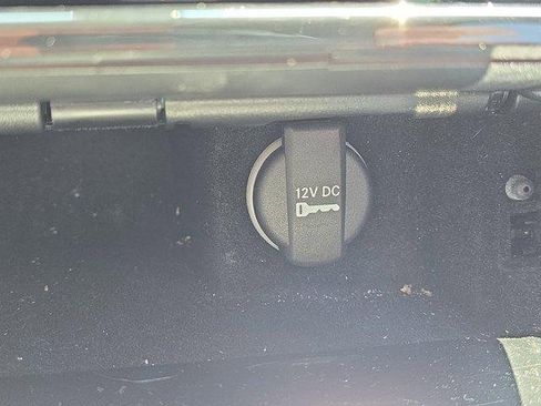 Used 2023 Chrysler 300 Touring w/ Sport Appearance Package image 29