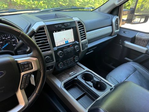 Used 2017 Ford F250 Lariat w/ Chrome Package AWD/4WD image 21