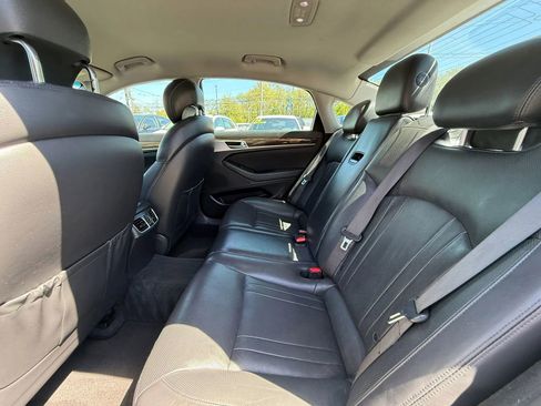 Used 2015 Hyundai Genesis 3.8 RWD image 35