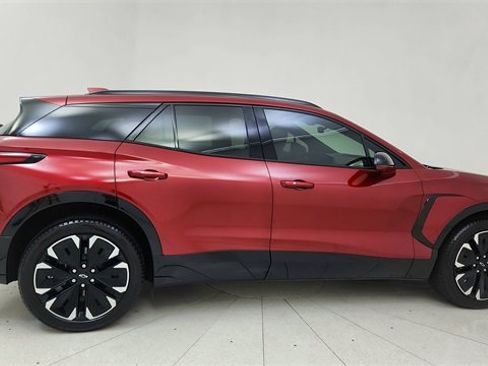 Used 2025 Chevrolet Blazer EV RS image 6