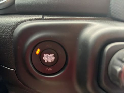 Used 2023 Jeep Wrangler Unlimited Sahara w/ Cold Weather Group AWD/4WD image 13