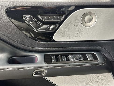 Used 2025 Lincoln Aviator Reserve w/ Equipment Group 201A image 17