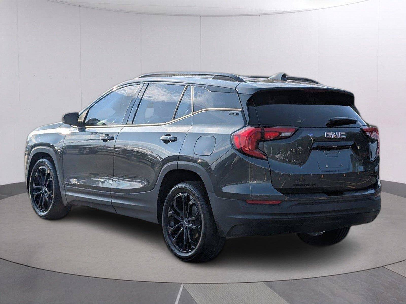 Used 2020 GMC Terrain SLE w/ Elevation Edition FWD image 3