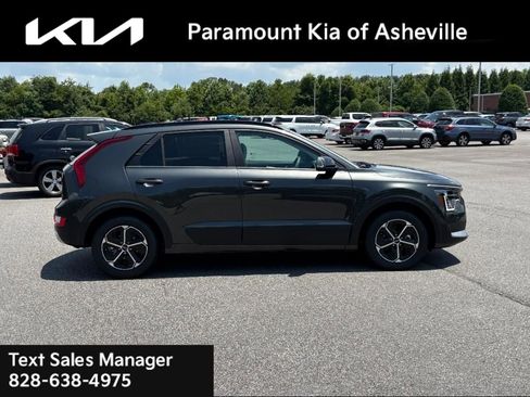 New 2025 Kia Niro EX image 6