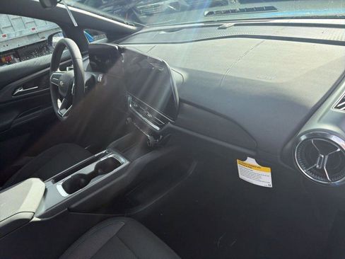 New 2026 Chevrolet Equinox EV LT FWD image 21