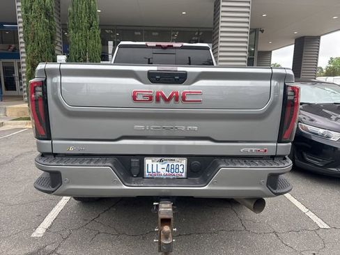 Used 2025 GMC Sierra 2500 AT4 w/ AT4 Premium Plus Package AWD/4WD image 4