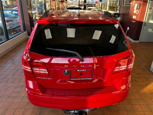 Used 2018 Dodge Journey SE w/ Blacktop Package image 12