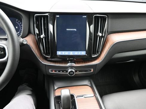 Used 2024 Volvo XC60 B5 Plus w/ Protection Package Premier AWD/4WD image 13